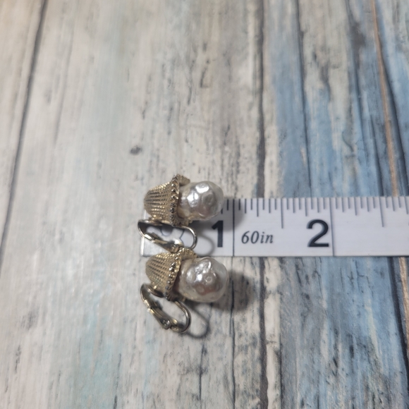 Sarah Coventry Earrings - Picture 7 of 10